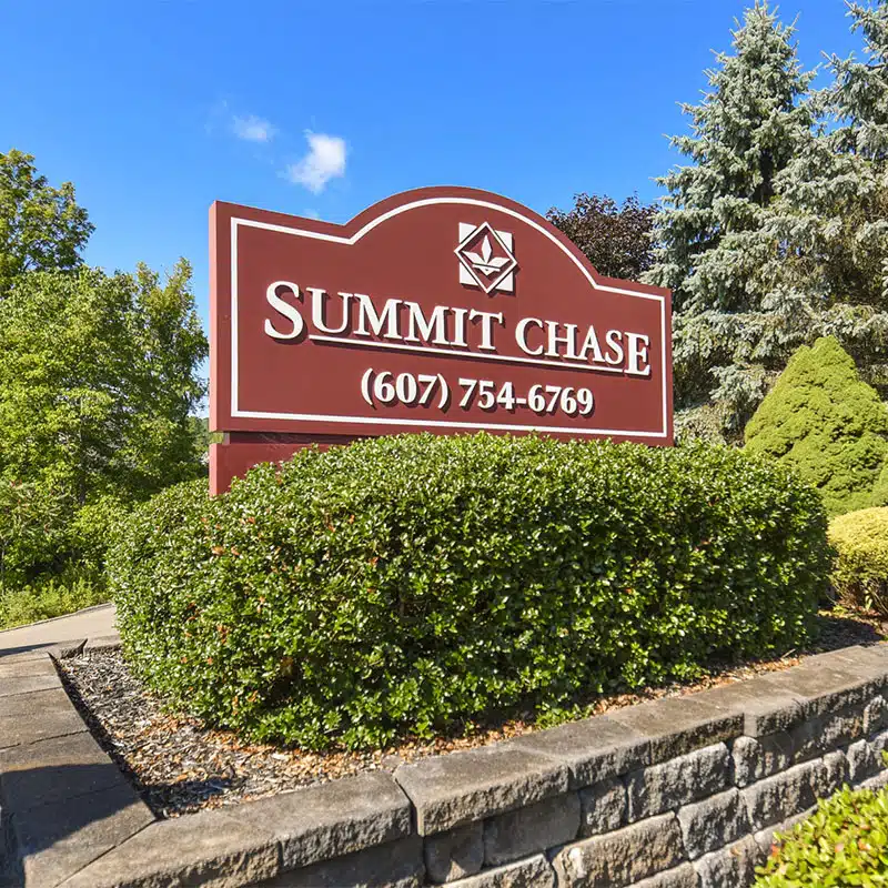 Summit Chase Apartment Homes image